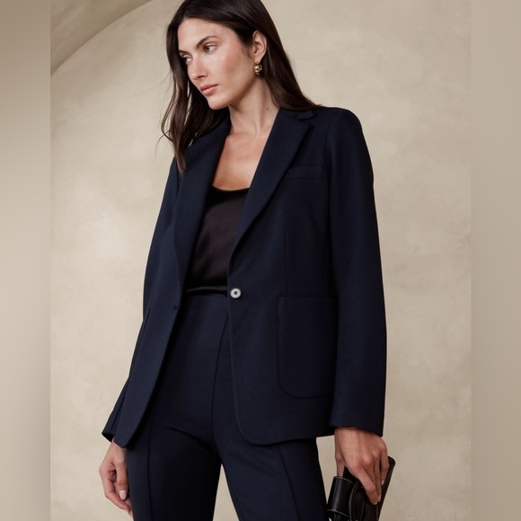 NWT! BANANA REPUBLIC WOMENS BLACK EVERYWHERE PONTE BLAZER💙 - Picture 4 of 14